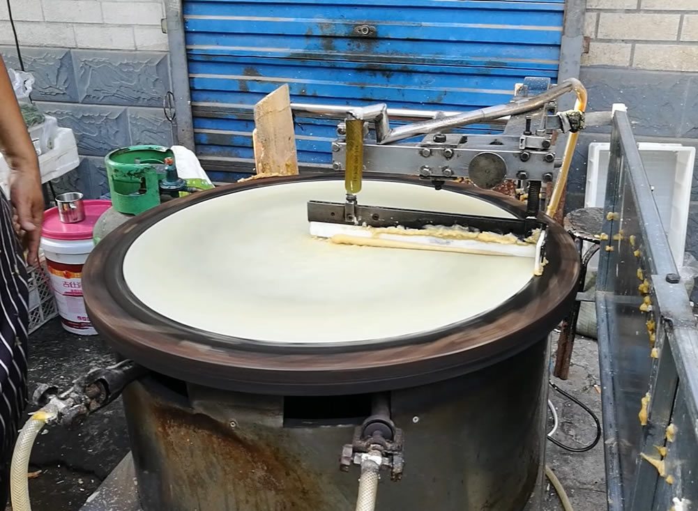全自动煎饼机：传统美食的工业化革命，开启高效创收新时代